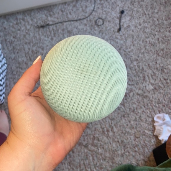 Google Home (no wires/chargers) - Picture 1 of 1